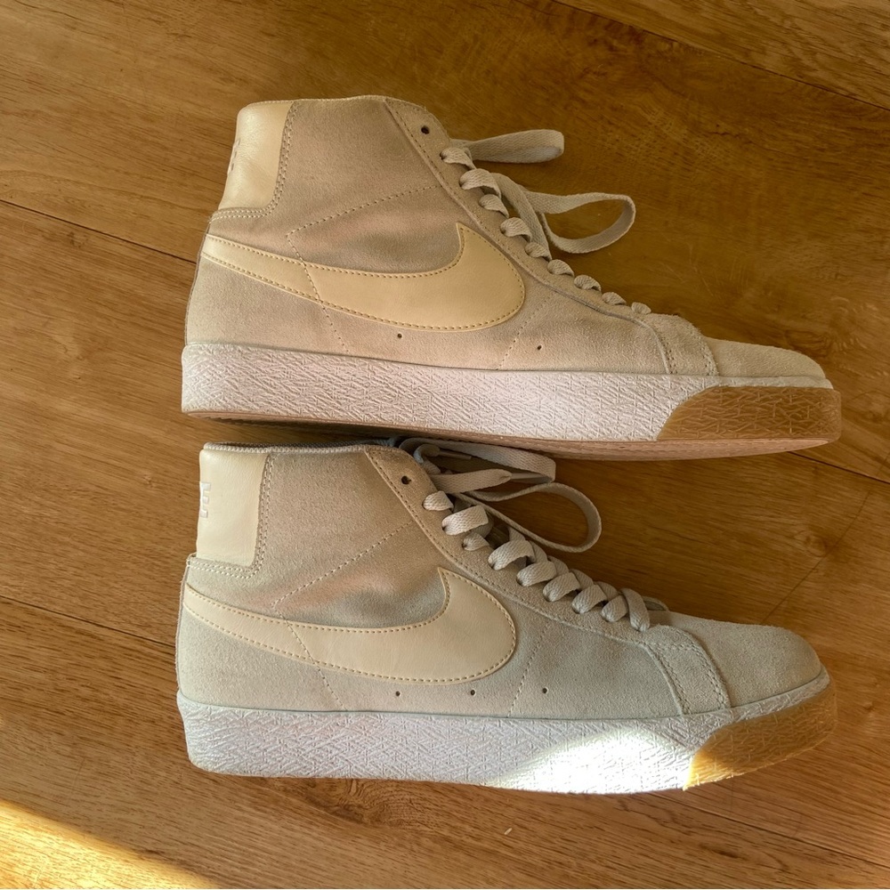 SOLD cream colored Nike Blazer Mid SB